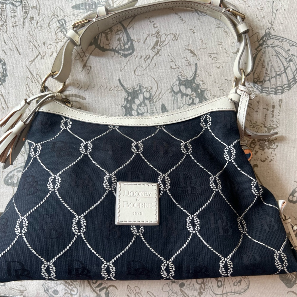 Dooney & Bourke Nautical Knot Bag in Black & Cream - Picture 2 of 15
